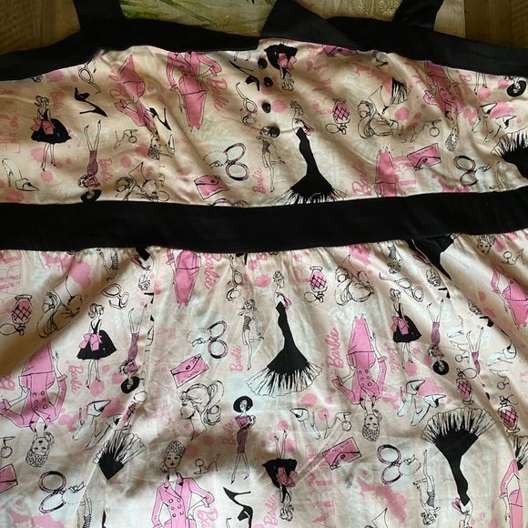 Pinup/Retro Barbie plus size Dress - Picture 4 of 4